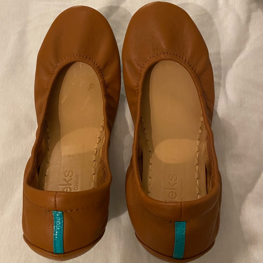 Chestnut Tieks - size 7 like new